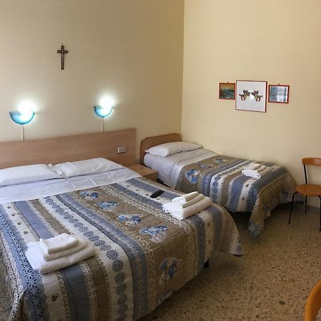 Hotel Casa Diomira Lido di Camaiore Eksteriør bilde