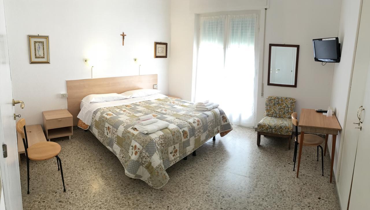 Hotel Casa Diomira Lido di Camaiore Eksteriør bilde