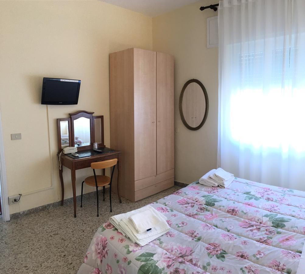 Hotel Casa Diomira Lido di Camaiore Eksteriør bilde